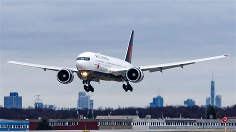 How Air Canada Uses Its Boeing 777.